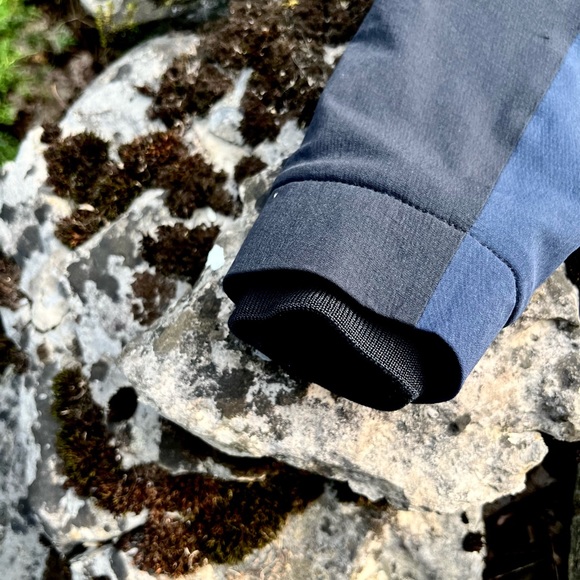 Outdoor Voices RecTrek Hooded Softshell Jacket EXTRA SMALL Colorblock Stretch - Picture 5 of 8